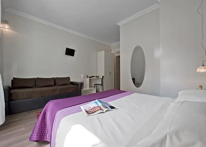 16 Relais 2* Rom